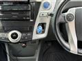 2011 Toyota PRIUS α