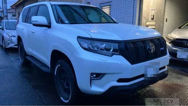 2023 Toyota Land Cruiser Prado