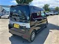 2012 Daihatsu Tanto