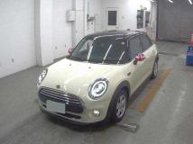 2019 BMW MINI