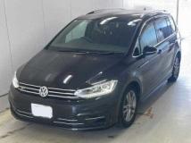 2017 Volkswagen Golf Touran