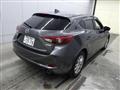 2016 Mazda Axela