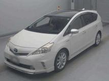 2013 Toyota PRIUS α