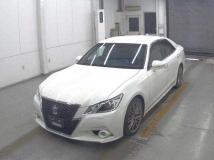 2014 Toyota Crown