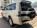 2017 Mitsubishi Pajero