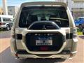 2017 Mitsubishi Pajero