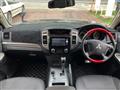 2016 Mitsubishi Pajero
