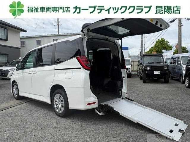 2022 Toyota Noah