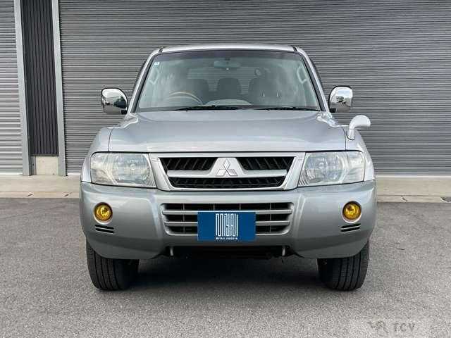 2002 Mitsubishi Pajero