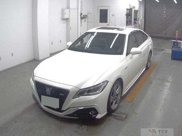2018 Toyota Crown Hybrid