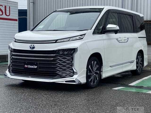 2022 Toyota Voxy