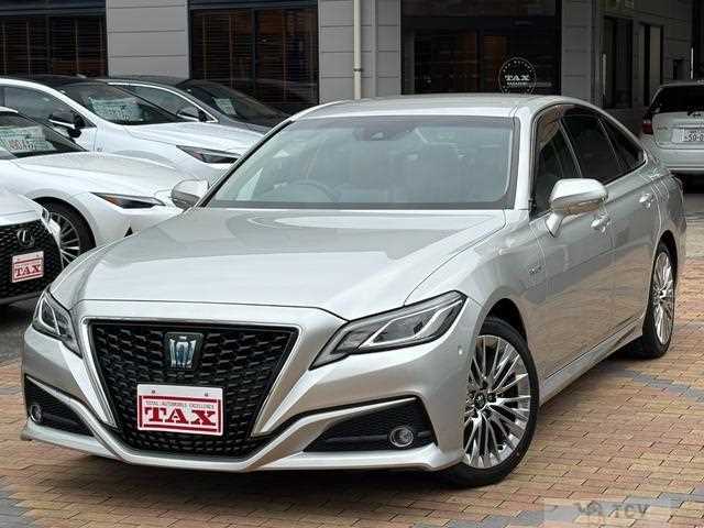 2018 Toyota Crown Hybrid