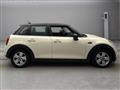 2017 BMW MINI