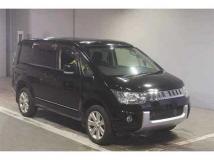 2017 Mitsubishi Delica D5