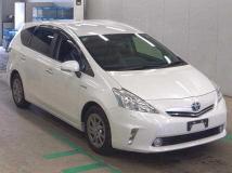 2013 Toyota PRIUS α