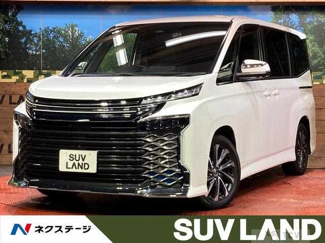 2022 Toyota Voxy