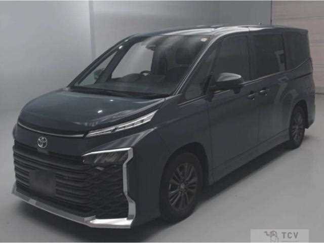 2023 Toyota Voxy