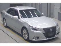 2015 Toyota Crown