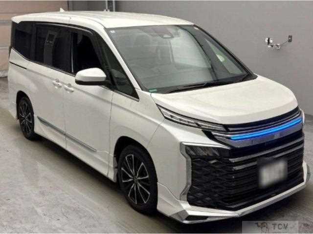 2022 Toyota Voxy