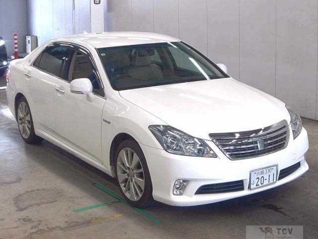 2011 Toyota Crown Hybrid