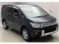 2010 Mitsubishi Delica D5