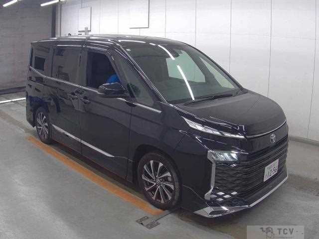 2023 Toyota Voxy