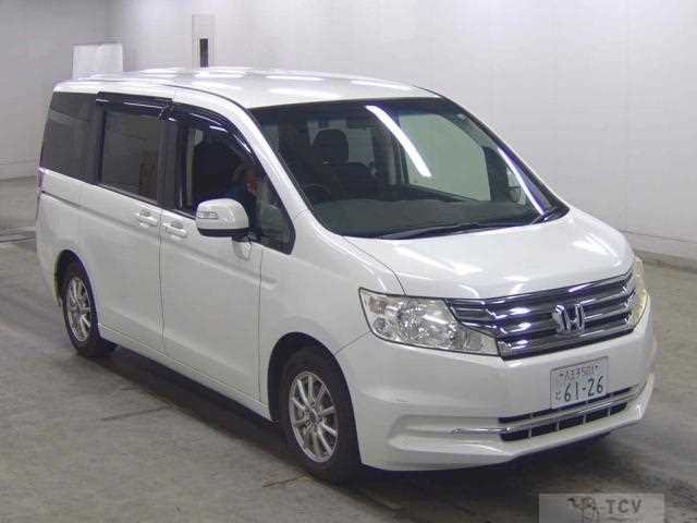 2013 Honda Step WGN