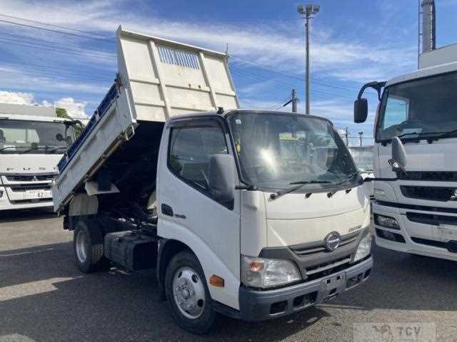 2014 Hino Dutro