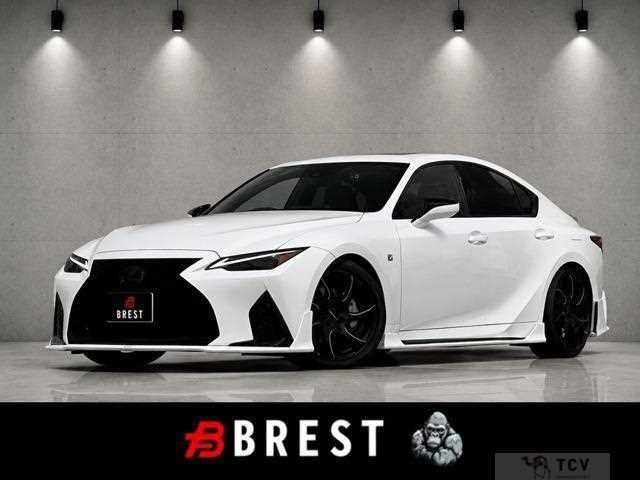 2021 Lexus IS