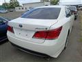 2014 Toyota Crown Hybrid