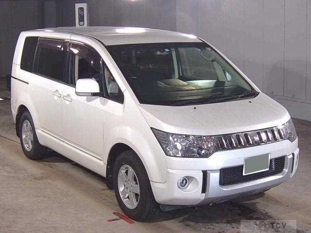 2014 Mitsubishi Delica D5