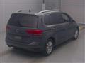 2022 Volkswagen Golf Touran