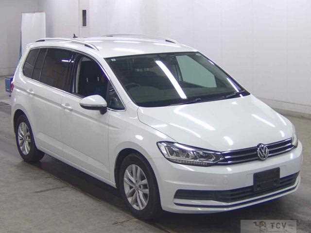 2017 Volkswagen Golf Touran