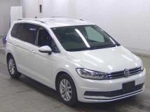 2017 Volkswagen Golf Touran