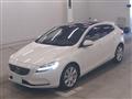 2019 Volvo V40