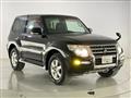 2015 Mitsubishi Pajero