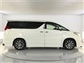 2017 Toyota Alphard Hybrid