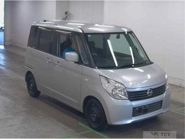 2011 Nissan ROOX