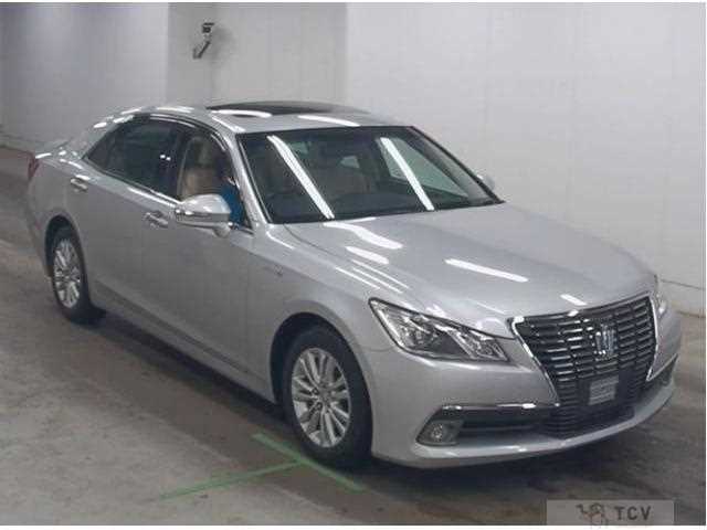 2014 Toyota Crown Hybrid