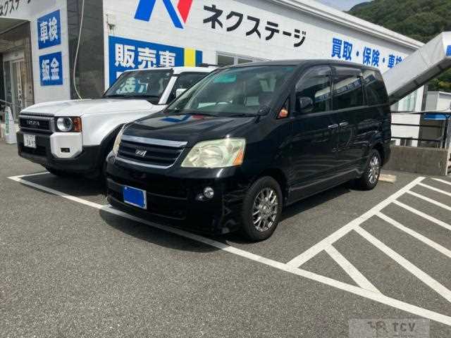 2007 Toyota Noah