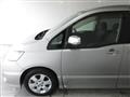2009 Nissan Serena