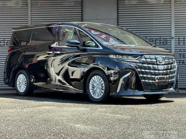 2026 Toyota Alphard Hybrid