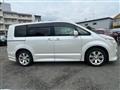 2008 Mitsubishi Delica D5