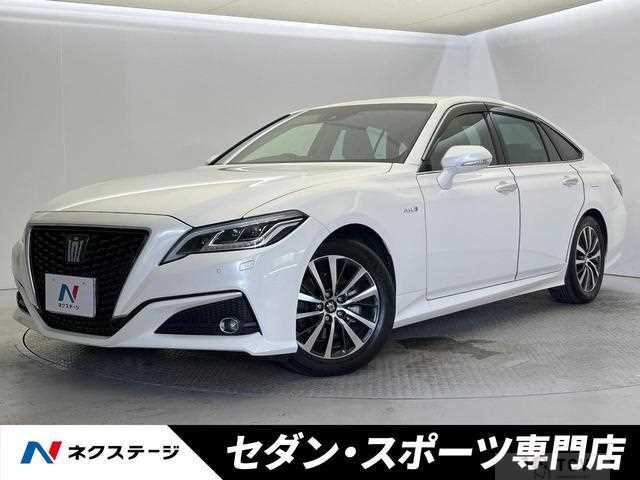 2018 Toyota Crown Hybrid