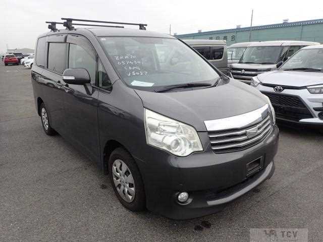 2013 Toyota Noah