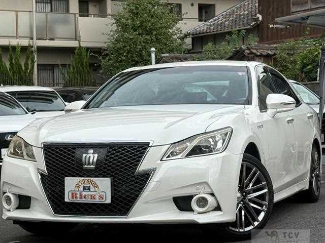 2015 Toyota Crown Hybrid