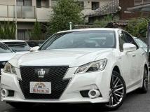 2015 Toyota Crown Hybrid