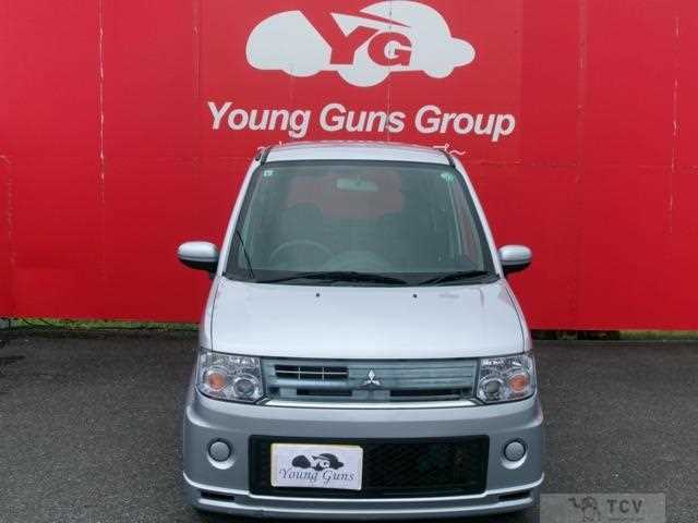 2010 Mitsubishi Toppo