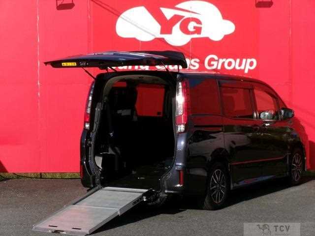 2015 Toyota Noah