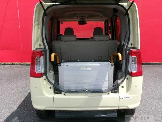 2017 Daihatsu Tanto